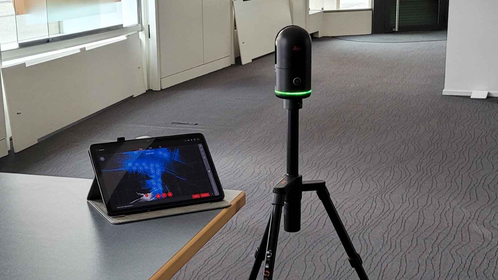 bimcadlaunchpad macht 3D-Scans mit Leica BLK 360